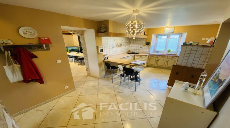 Ma-Cabane - Vente Maison Montmoreau-Saint-Cybard, 181 m²