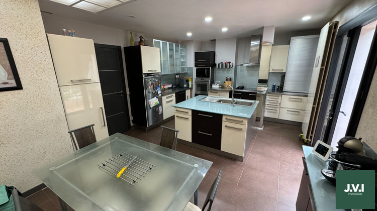 Ma-Cabane - Vente Maison MONTMORENCY, 271 m²