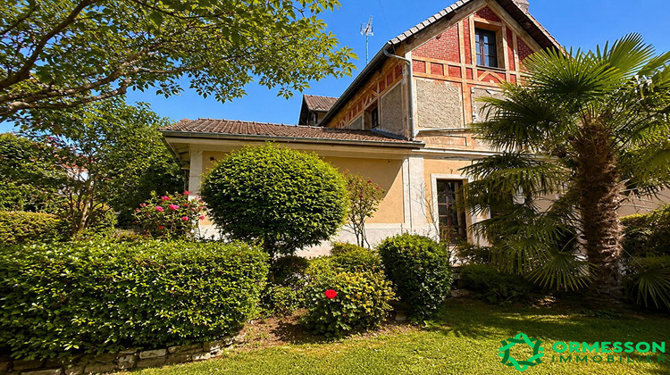 Ma-Cabane - Vente Maison MONTMORENCY, 203 m²