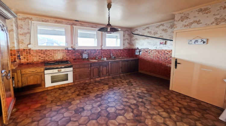 Ma-Cabane - Vente Maison MONTMOROT, 198 m²