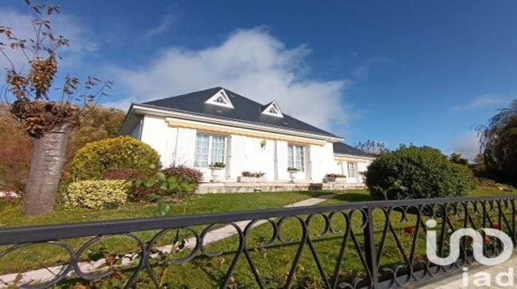 Ma-Cabane - Vente Maison Montoire-sur-le-Loir, 231 m²