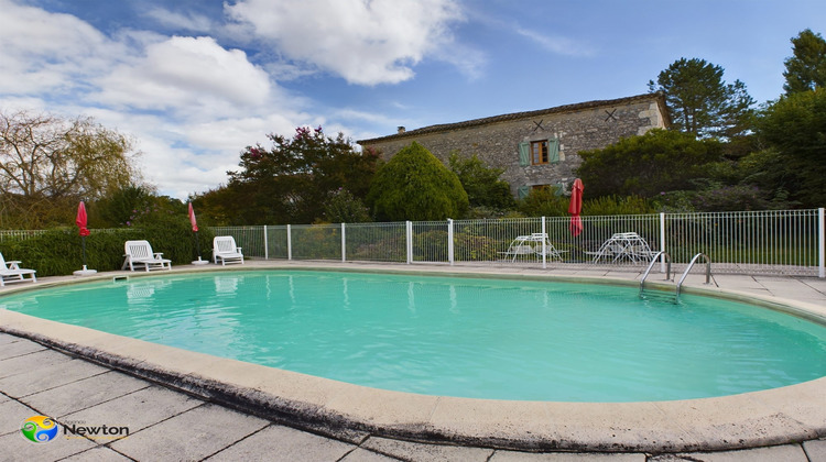 Ma-Cabane - Vente Maison Montpezat-de-Quercy, 400 m²