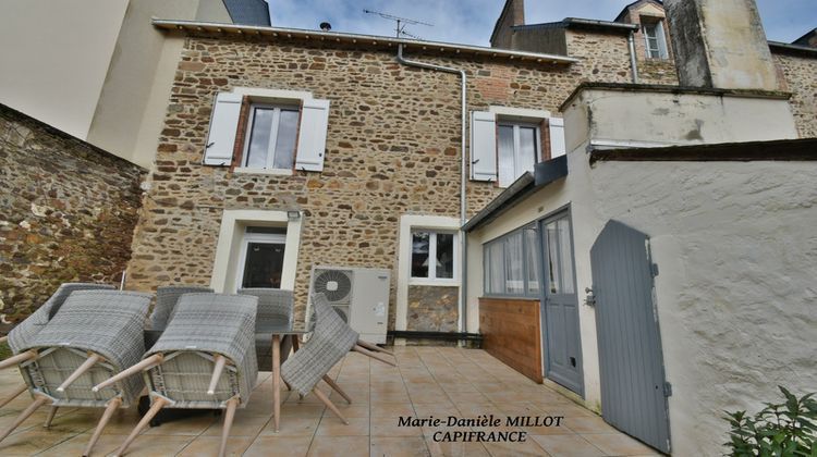 Ma-Cabane - Vente Maison MONTSURS, 126 m²