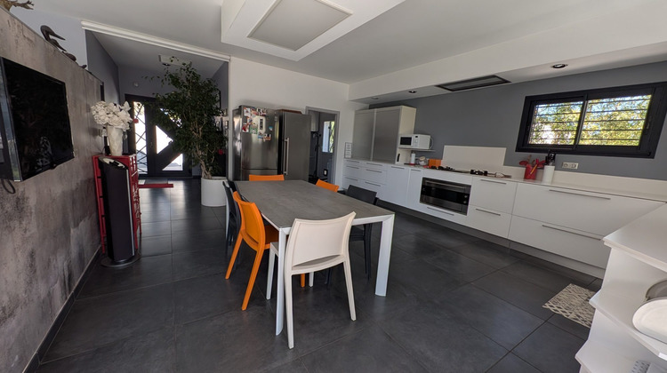 Ma-Cabane - Vente Maison Morières-lès-Avignon, 168 m²
