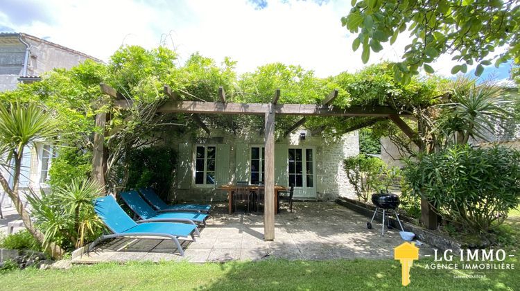 Ma-Cabane - Vente Maison Mortagne-sur-Gironde, 707 m²