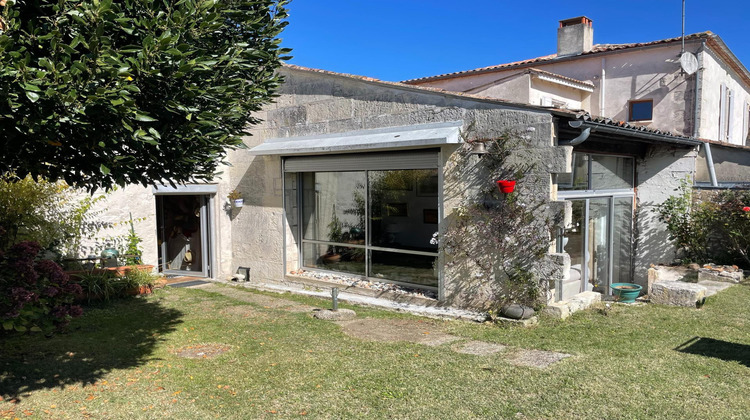 Ma-Cabane - Vente Maison Mortagne-sur-Gironde, 321 m²