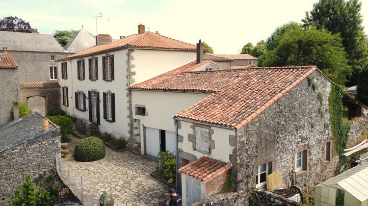 Ma-Cabane - Vente Maison Mortagne-sur-Sèvre, 191 m²