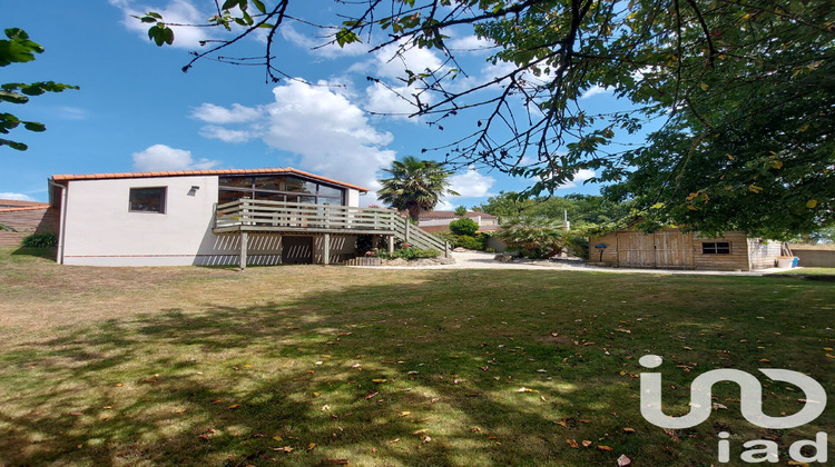 Ma-Cabane - Vente Maison Mortagne-sur-Sèvre, 166 m²