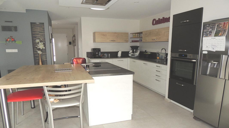 Ma-Cabane - Vente Maison MORTAGNE SUR SEVRE, 150 m²