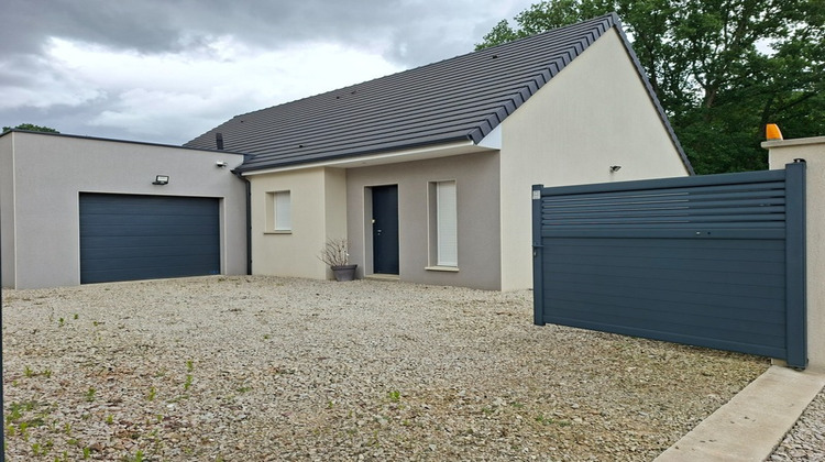 Ma-Cabane - Vente Maison MOULINS LE CARBONNEL, 93 m²