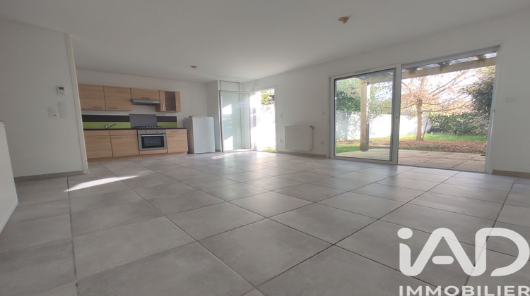 Ma-Cabane - Vente Maison Mours-Saint-Eusèbe, 88 m²