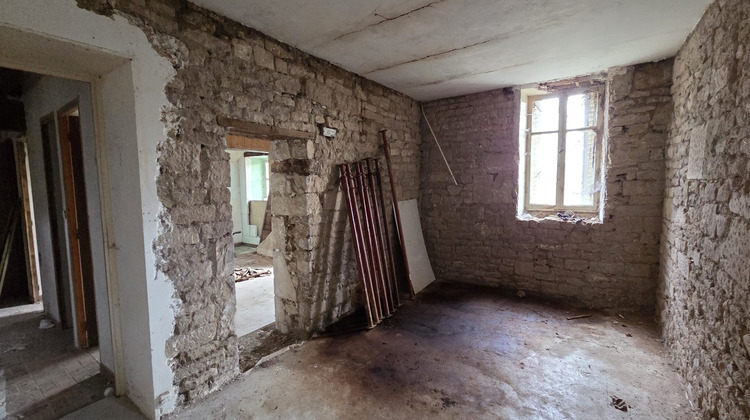 Ma-Cabane - Vente Maison Moutiers-Saint-Jean, 180 m²