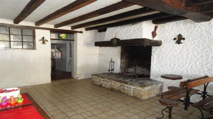Ma-Cabane - Vente Maison MOUTIERS-SUR-LE-LAY, 193 m²