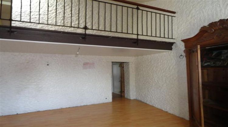 Ma-Cabane - Vente Maison MOUTIERS-SUR-LE-LAY, 193 m²