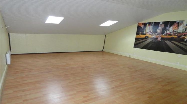 Ma-Cabane - Vente Maison MOUTIERS-SUR-LE-LAY, 193 m²