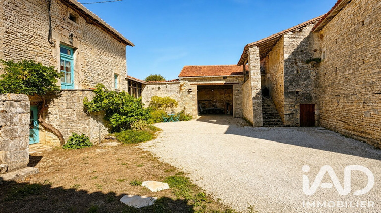 Ma-Cabane - Vente Maison Mouton, 153 m²