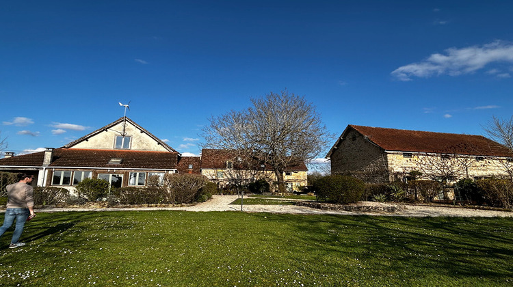 Ma-Cabane - Vente Maison NADAILLAC-DE-ROUGE, 581 m²