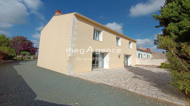 Ma-Cabane - Vente Maison NALLIERS, 194 m²