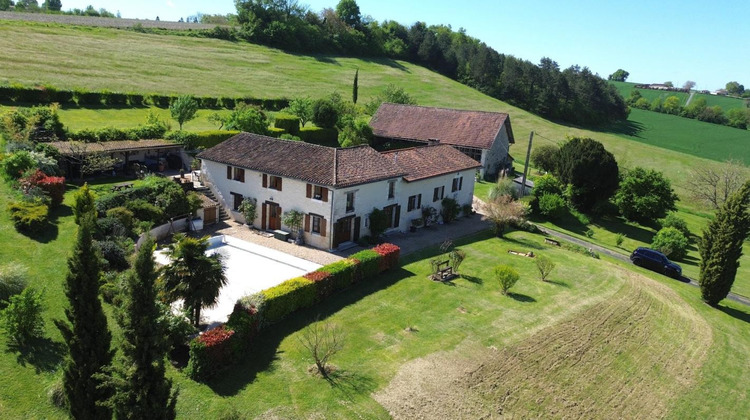 Ma-Cabane - Vente Maison NANTEUIL AURIAC DE BOURZAC, 220 m²
