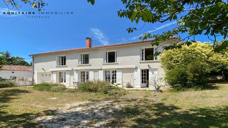 Ma-Cabane - Vente Maison NANTEUIL-EN-VALLEE, 218 m²