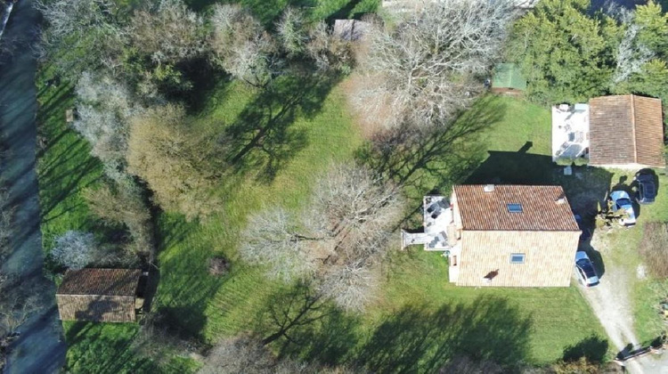 Ma-Cabane - Vente Maison NANTEUIL EN VALLEE, 172 m²