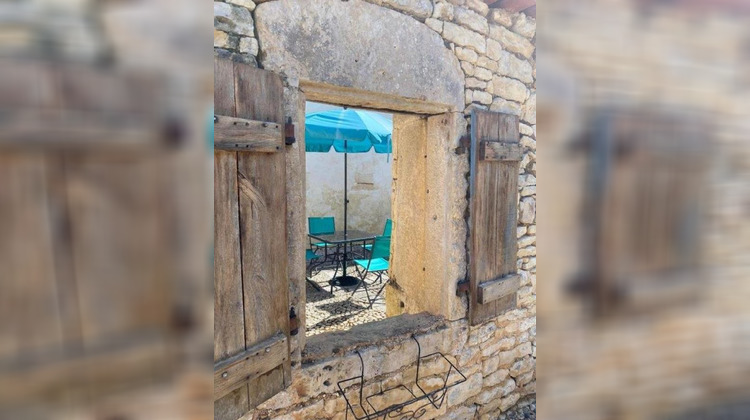 Ma-Cabane - Vente Maison NANTEUIL EN VALLEE, 313 m²