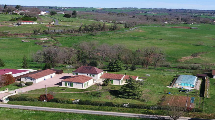 Ma-Cabane - Vente Maison NANTHEUIL, 225 m²