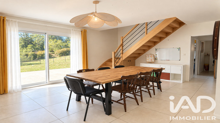 Ma-Cabane - Vente Maison Nazelles-Négron, 195 m²