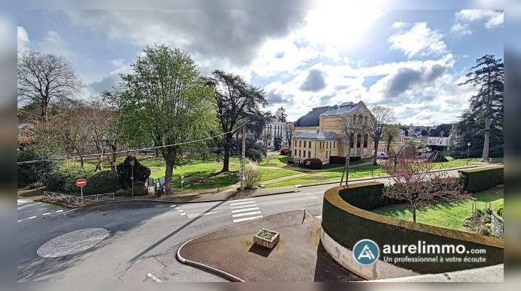 Ma-Cabane - Vente Maison Néris-les-Bains, 285 m²