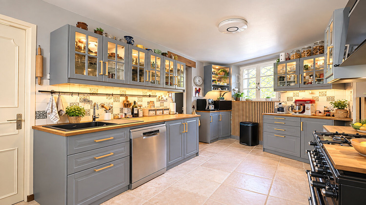 Ma-Cabane - Vente Maison NESLES-LA-VALLEE, 185 m²