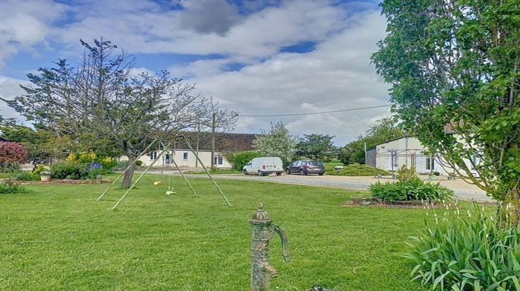 Ma-Cabane - Vente Maison Neuillé-le-Lierre, 174 m²