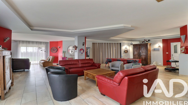 Ma-Cabane - Vente Maison Neuillé-Pont-Pierre, 994 m²