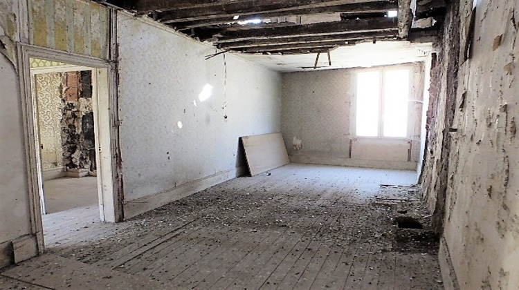 Ma-Cabane - Vente Maison NEUILLY-SAINT-FRONT, 200 m²