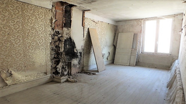 Ma-Cabane - Vente Maison NEUILLY-SAINT-FRONT, 200 m²