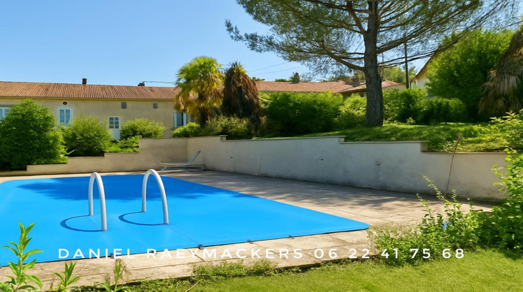 Ma-Cabane - Vente Maison NEUVIC, 300 m²