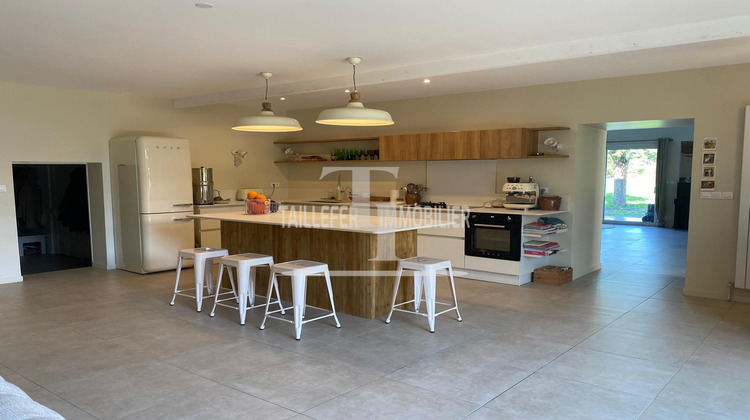 Ma-Cabane - Vente Maison Neuvic, 298 m²