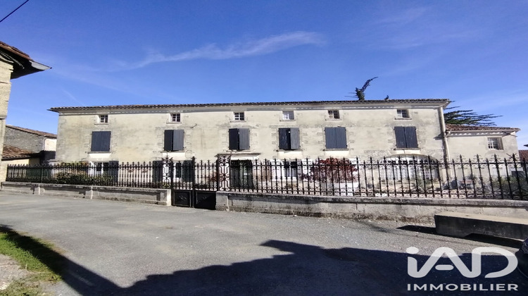 Ma-Cabane - Vente Maison Neuvicq-le-Château, 436 m²
