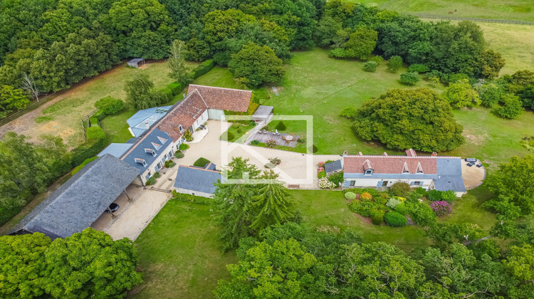 Ma-Cabane - Vente Maison Neuvy-le-Roi, 580 m²