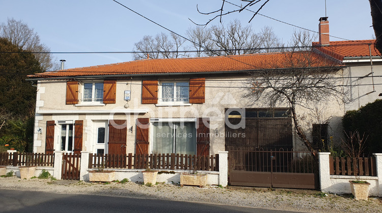 Ma-Cabane - Vente Maison Nieuil, 125 m²