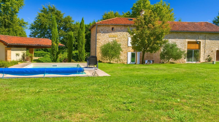 Ma-Cabane - Vente Maison NIEUIL, 200 m²