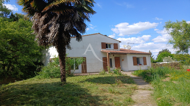 Ma-Cabane - Vente Maison NIEUL-LES-SAINTES, 109 m²