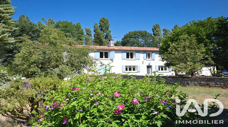 Ma-Cabane - Vente Maison Nieul-Lès-Saintes, 245 m²