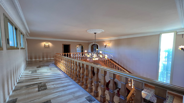 Ma-Cabane - Vente Maison Nîmes, 950 m²