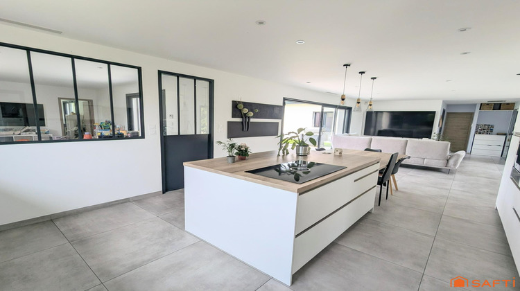 Ma-Cabane - Vente Maison Nimes, 198 m²