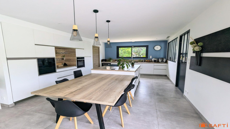 Ma-Cabane - Vente Maison Nimes, 198 m²