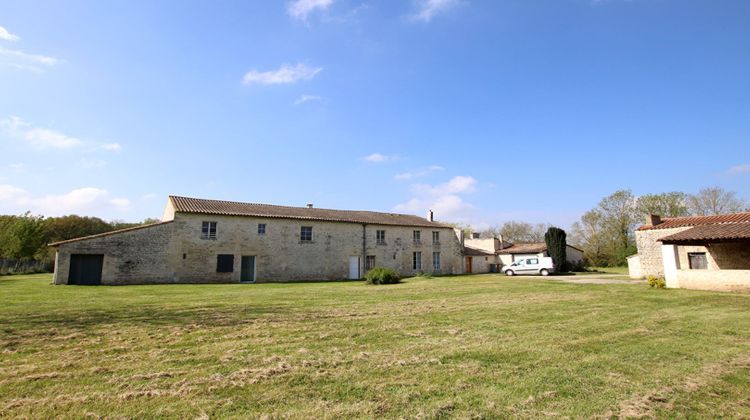 Ma-Cabane - Vente Maison NIORT, 400 m²