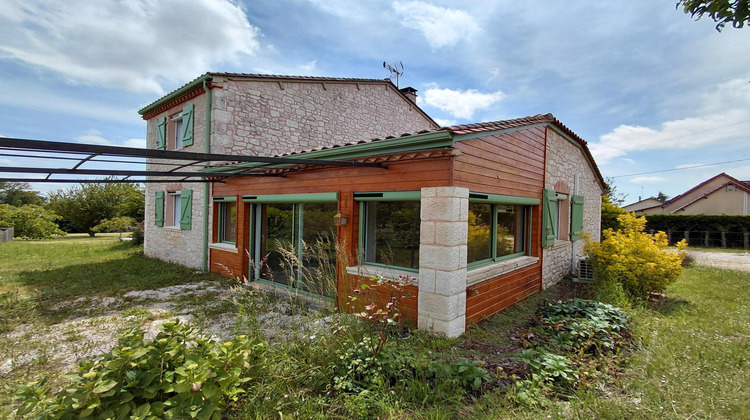Ma-Cabane - Vente Maison Nontron, 145 m²