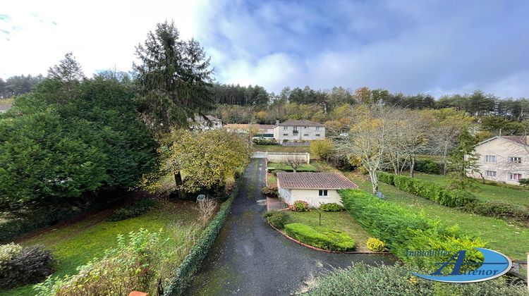 Ma-Cabane - Vente Maison NOTRE-DAME-DE-SANILHAC, 110 m²