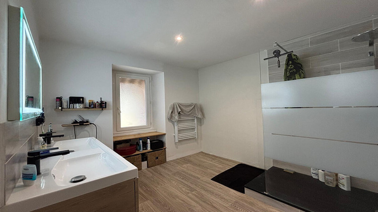 Ma-Cabane - Vente Maison NOTRE-DAME-DE-SANILHAC, 0 m²