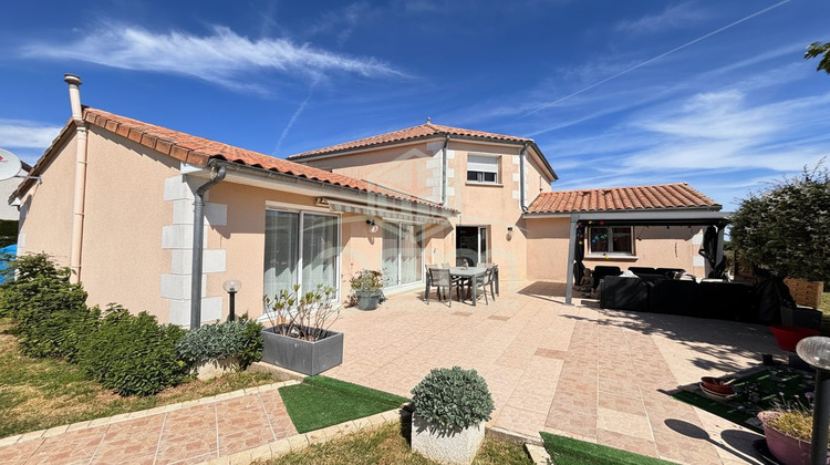 Ma-Cabane - Vente Maison Noyant-de-Touraine, 169 m²